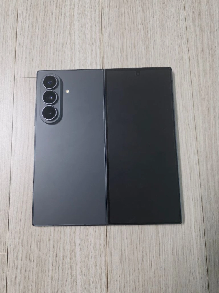 갤럭시 폴드8 울트라 1TB 그라파이트 이미지