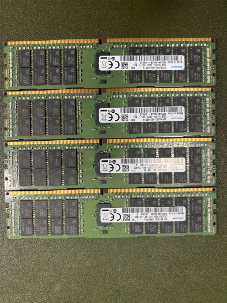 삼성 DDR4 32GB ECC REG 2400T 서버용 RAM 4개 총 128GB 이미지