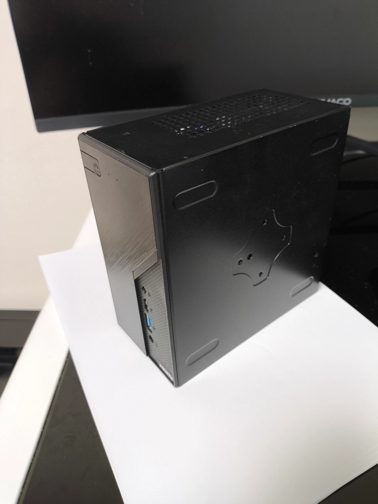 애즈락 X300 미니PC 라이젠5600G 32G 512G HDD 2TB 63만원 팝니다 이미지