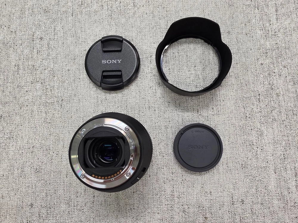 소니 FE 20-70mm F4 G 렌즈 이미지