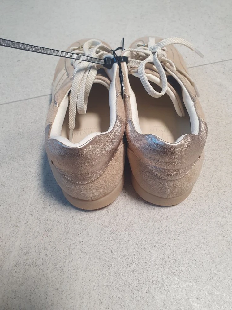 랑방스니커즈 이미지