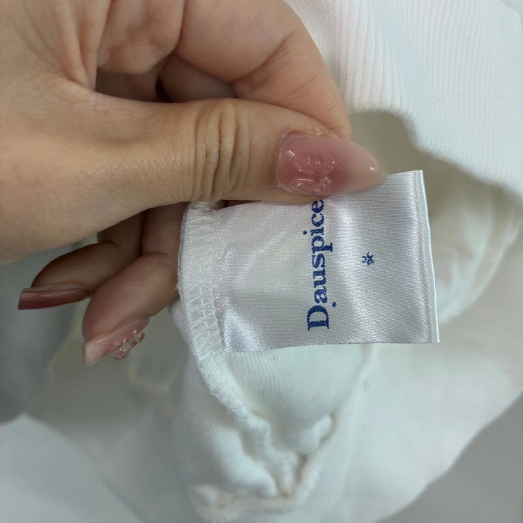디오스피스 시그니처 크림 벨루어 집업 이미지