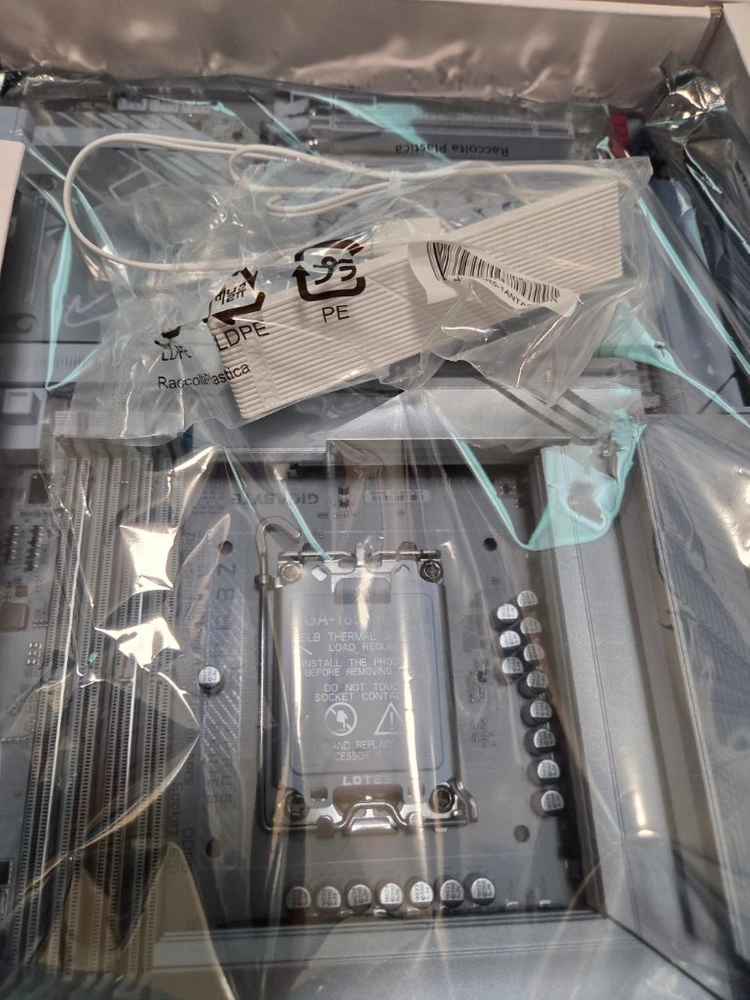 기가바이트 z890 aorus pro ice 피시디렉트 이미지