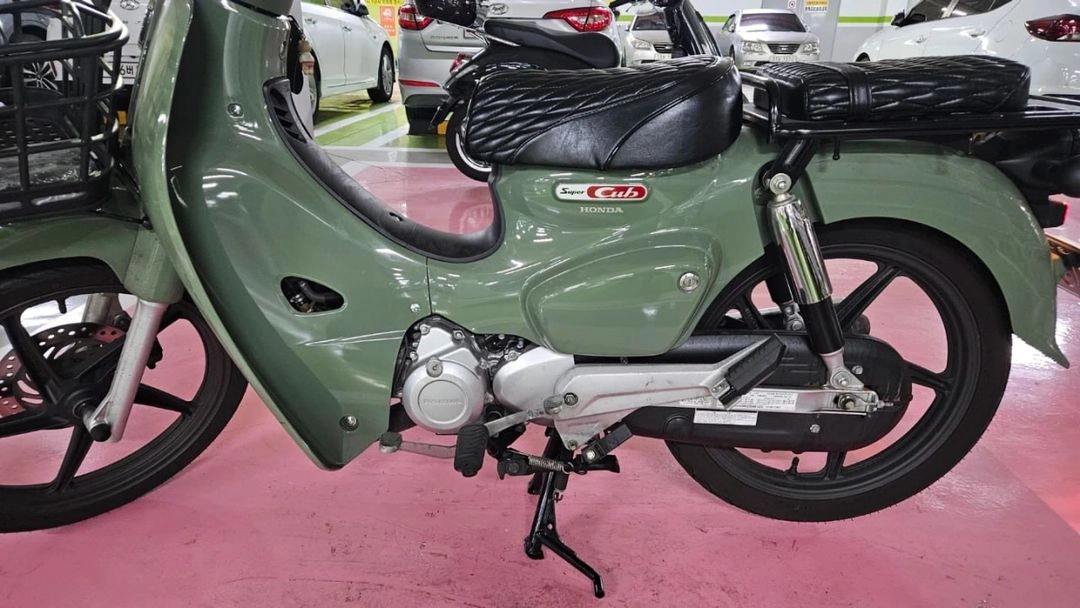 혼다 슈퍼커브 110cc 올리브그린 25년식 이미지
