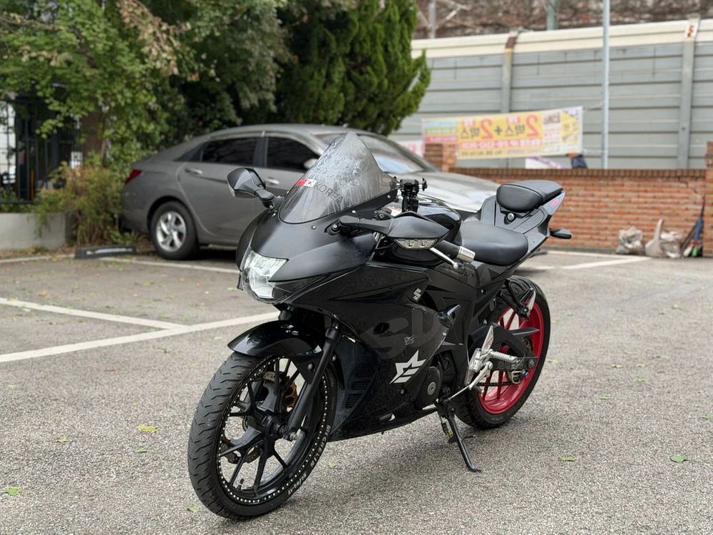 스즈키 GSX-R 125 / 2019년식 3.9만km / 저렴하게 판매합니다. 이미지