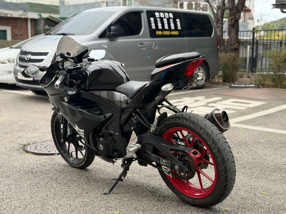 스즈키 GSX-R 125 / 2019년식 3.9만km / 저렴하게 판매합니다. 이미지
