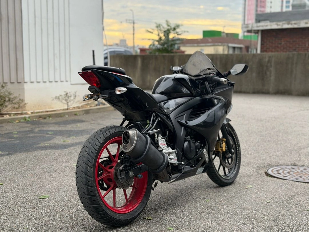 스즈키 GSX-R 125 / 2019년식 3.9만km / 저렴하게 판매합니다. 이미지