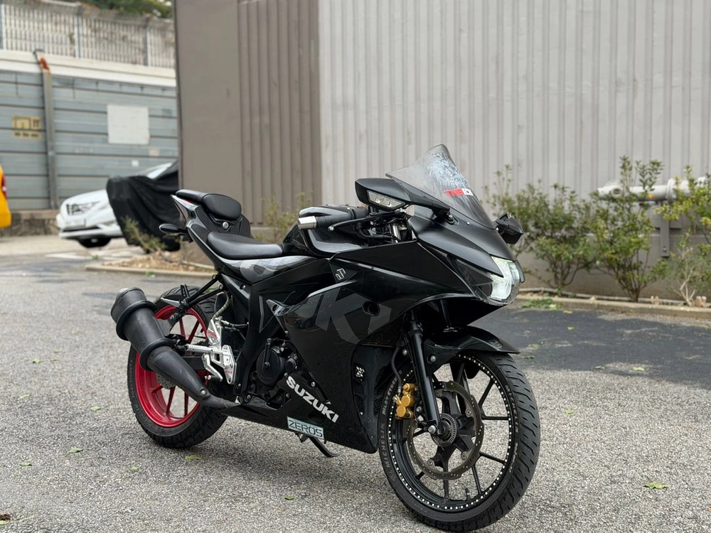 스즈키 GSX-R 125 / 2019년식 3.9만km / 저렴하게 판매합니다. 이미지