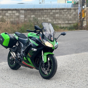 가와사키 Z1000SX 지숙이 12년식 튜닝잘되어있는 차량 판매합니다 이미지