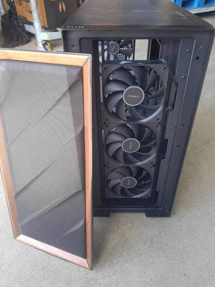 Antec FLUX MESH BTF 케이스 (우드 디자인) 이미지