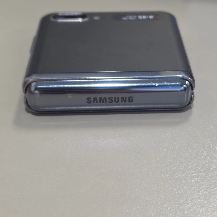 갤럭시 Z플립2 5G 블랙 256기가 기능정상 파손없는 가성비폰 8만 판매합니다 이미지
