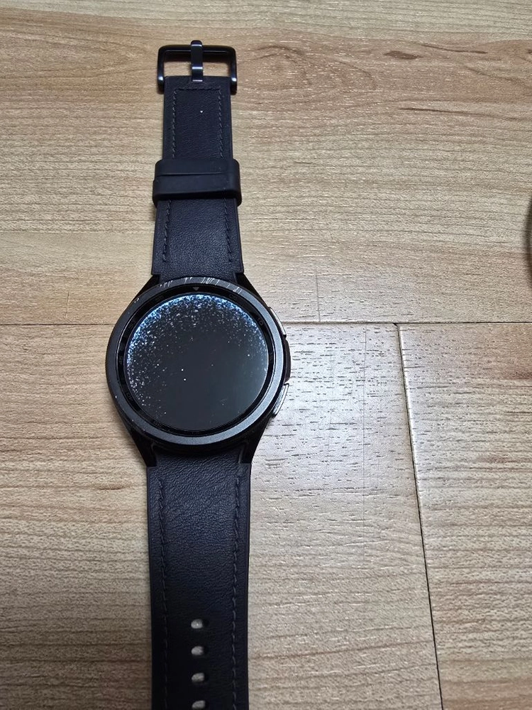 갤럭시 워치6 클래식 43mm 블랙 LTE버전. 이미지
