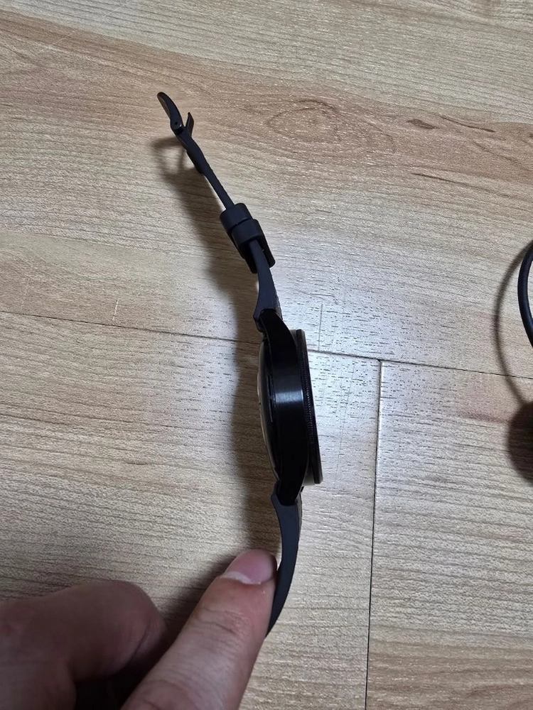 갤럭시 워치6 클래식 43mm 블랙 LTE버전. 이미지