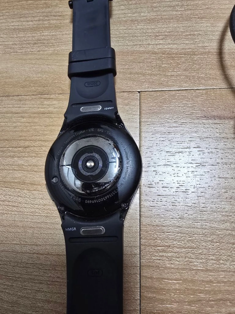 갤럭시 워치6 클래식 43mm 블랙 LTE버전. 이미지
