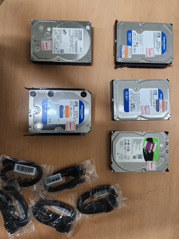 하드디스크 HDD 2TB 3TB 4TB (SATA 케이블 포함) 이미지