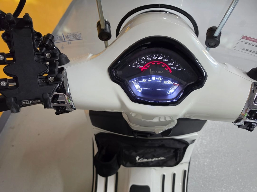 2025년식 베스파 gts125 슈퍼스포츠 이미지