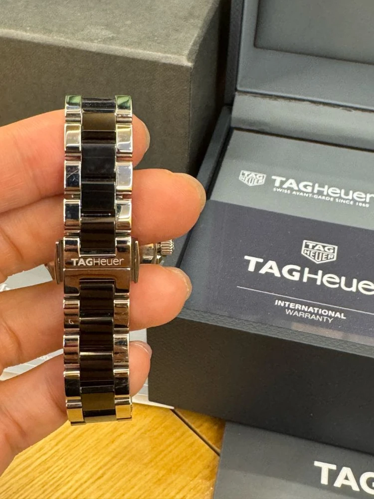 태그호이어 아쿠아레이서 300M 쿼츠 28mm 여성용 시계 이미지