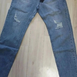 여성의류 새상품 엣지 데님 청바지 이미지