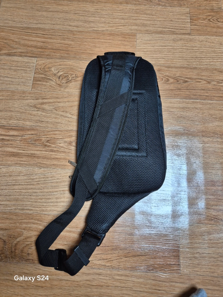 네셔널지오그래픽 슬링백 새상품 이미지