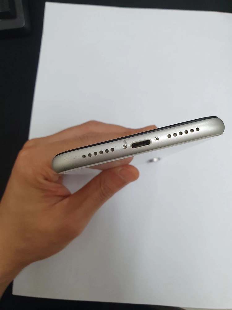 아이폰XR 128GB 화이트 배터리87% 기능정상 중고폰 527464 이미지