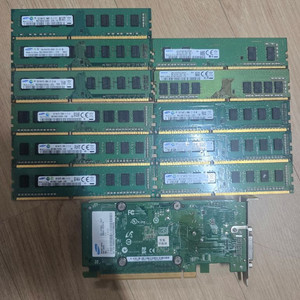 DDR4 메모리 + 그래픽카드 세트 이미지
