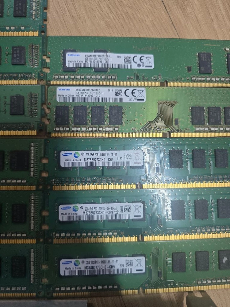 DDR4 메모리 + 그래픽카드 세트 이미지