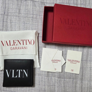 명품 발렌티노 반지갑 새제품 팝니다. 매장정품 VALENTINO 이미지