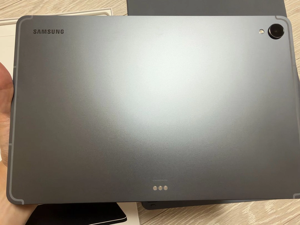 갤럭시탭 s11 wifi 128GB + 정품 슬림키보드 이미지