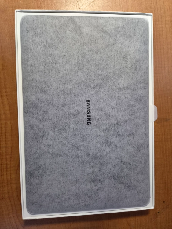 갤럭시탭 S8 WIFI 128GB + 정품 키보드 케이스 판매합니다. 이미지