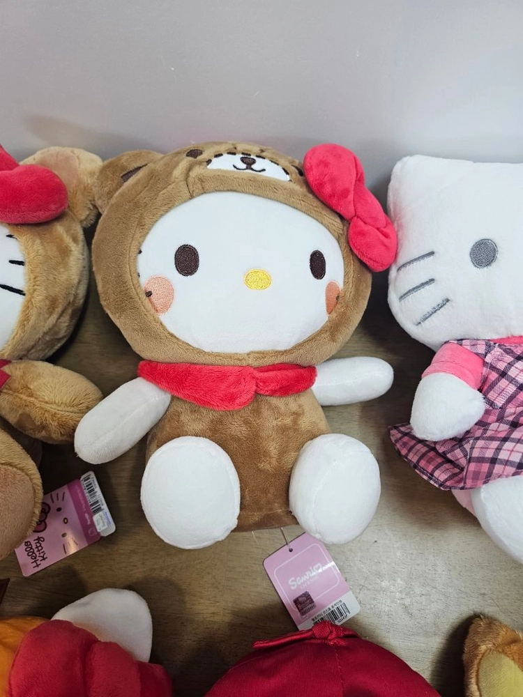 산리오 키티 헬로키티 중형 인형 새거 팔아요 이미지