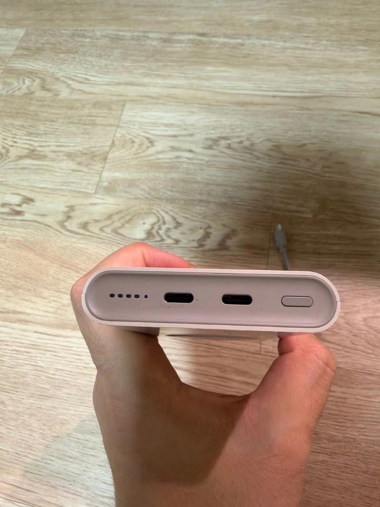 삼성 EB-U2510 무선충전 보조배터리 10,000mAh 이미지