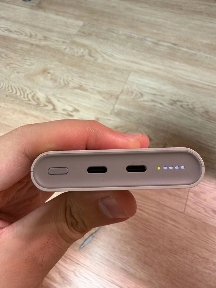 삼성 EB-U2510 무선충전 보조배터리 10,000mAh 이미지