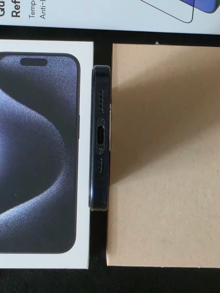 아이폰 15프로 512 iOS 17.0 탈옥가능 이미지