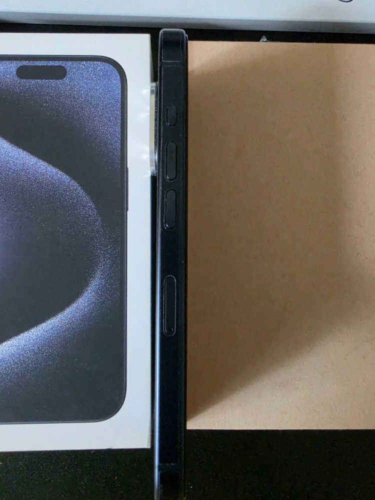 아이폰 15프로 512 iOS 17.0 탈옥가능 이미지