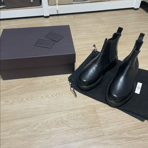 발렌티노 / 락스터드 첼시부츠 / 40 이미지