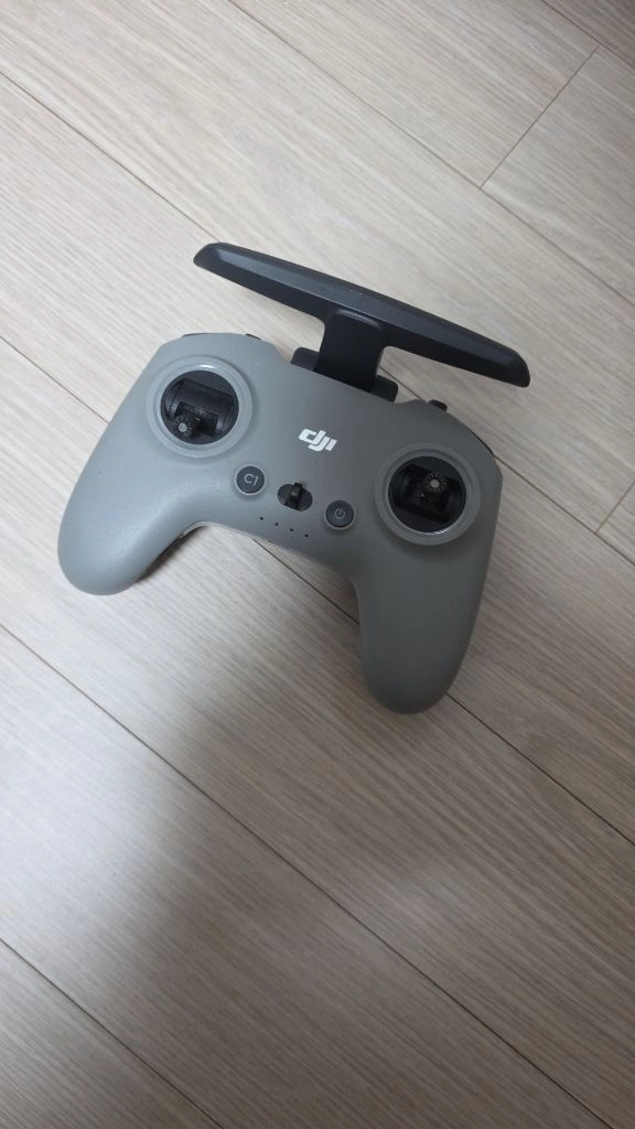 (예약중)DJI FPV 조종기 2 판매 또는 교환합니다(가격 만원 대폭 인하) - 안심되는 중고거래