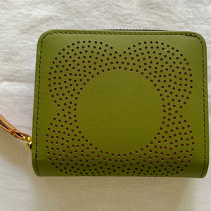 올라카일리(orla kiely) 지갑 예뻐요:-)랑방르메르도엔세잔바네사브루노시스템오즈세컨빈폴라코스테샤넬럭키슈에뜨마인 이미지
