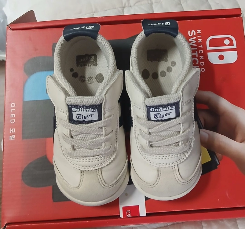 오니츠카 타이거키즈 145 아이보리 멕시코66 운동화 이미지