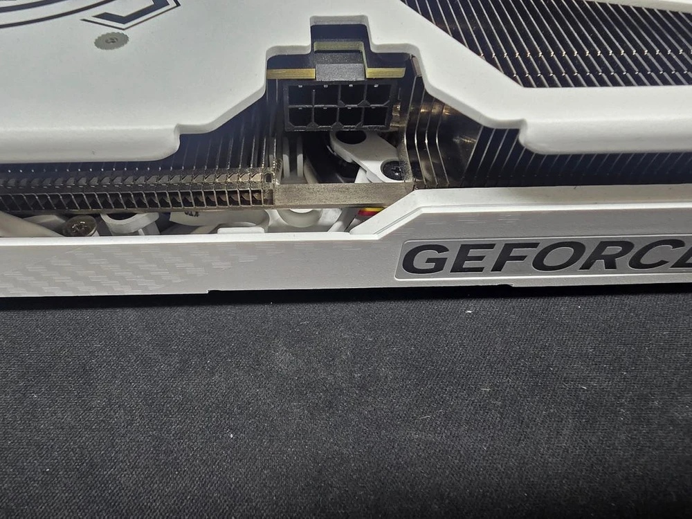 [벌크] 갤럭시 GALAX 지포스 RTX 4060 Ti EX WHITE OC D6 8GB 이미지