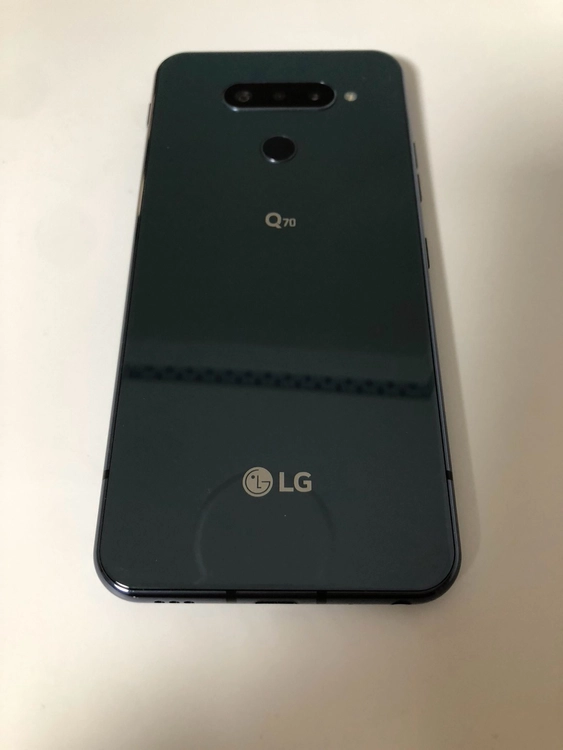 LG Q70 블랙 기기 판매(06521) 이미지
