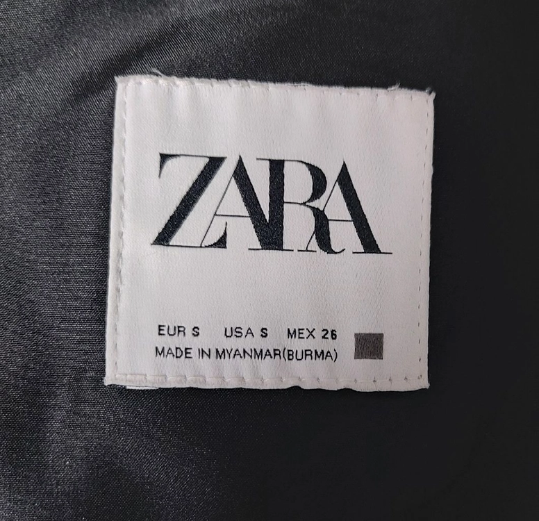 자라(ZARA) 다이아고날 푸퍼 패딩 자켓 / S사이즈 (블랙) 이미지