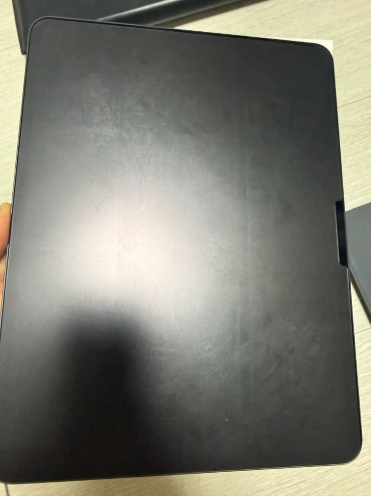 아이패드 m5 pro 13인치 256gb + 매직키보드 이미지