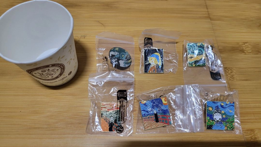 새상품) 명화 패러디 금속뱃지 6종 일괄, 모자, 배낭 장식 이미지