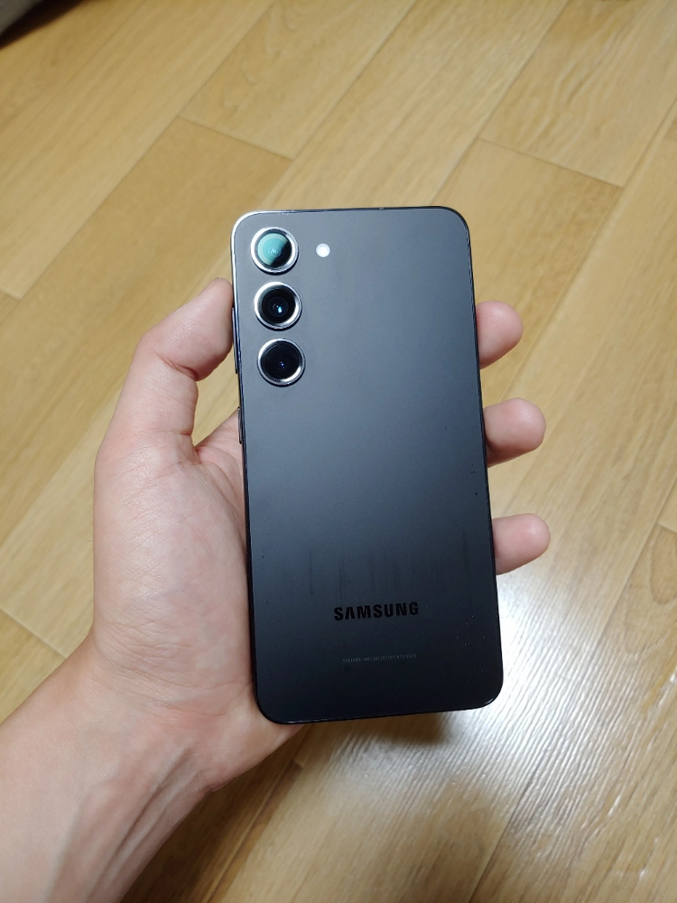 갤럭시 S23 256GB 블랙 팝니다. 이미지