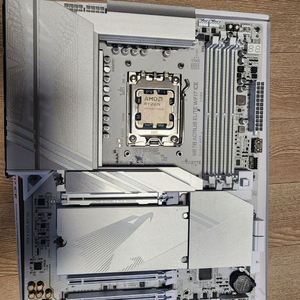 Ryzen 9800x3d, x870 aorus elite wifi7 ice, 포세이돈 p360l lcd 수냉쿨러 이미지