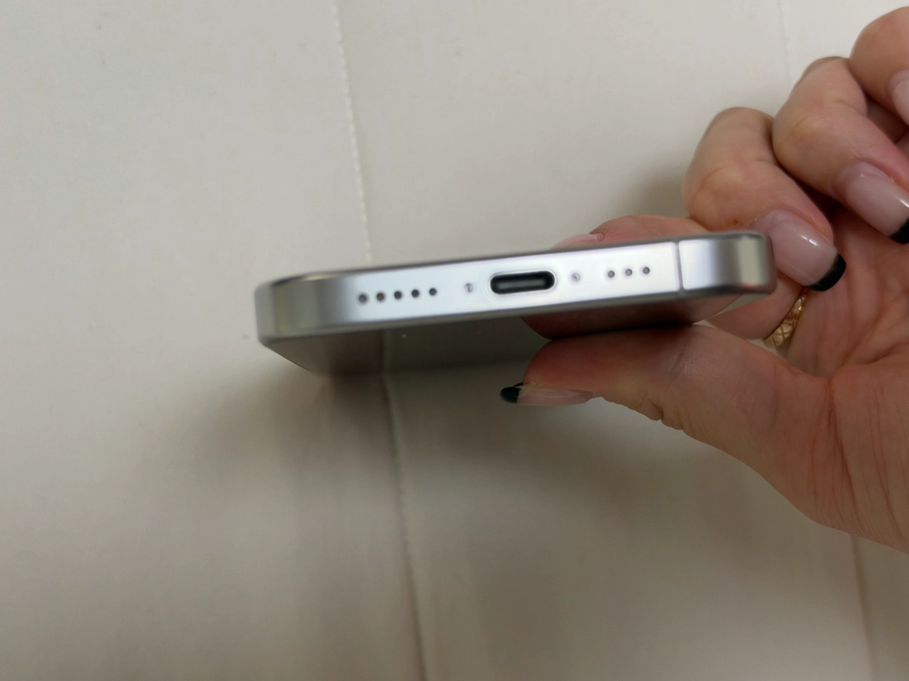 아이폰 16프로 1테라 화이트 티타늄 1TB 16pro 실버 이미지