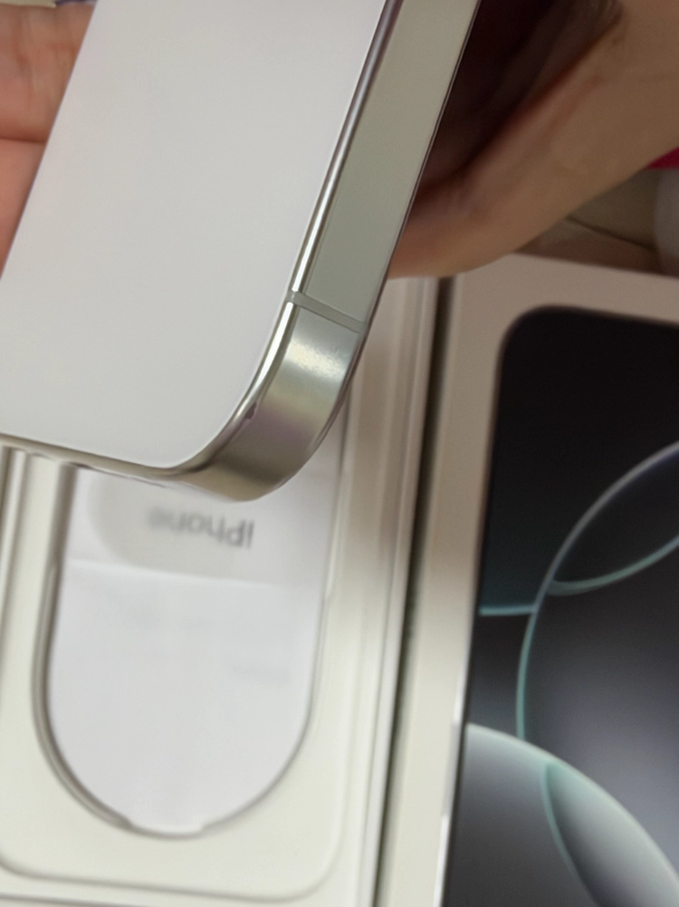 아이폰 16프로 1테라 화이트 티타늄 1TB 16pro 실버 이미지