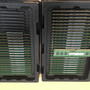 DDR3 메모리 8GB 양면 개당 약 13,600 총 44개 - 60만원 이미지