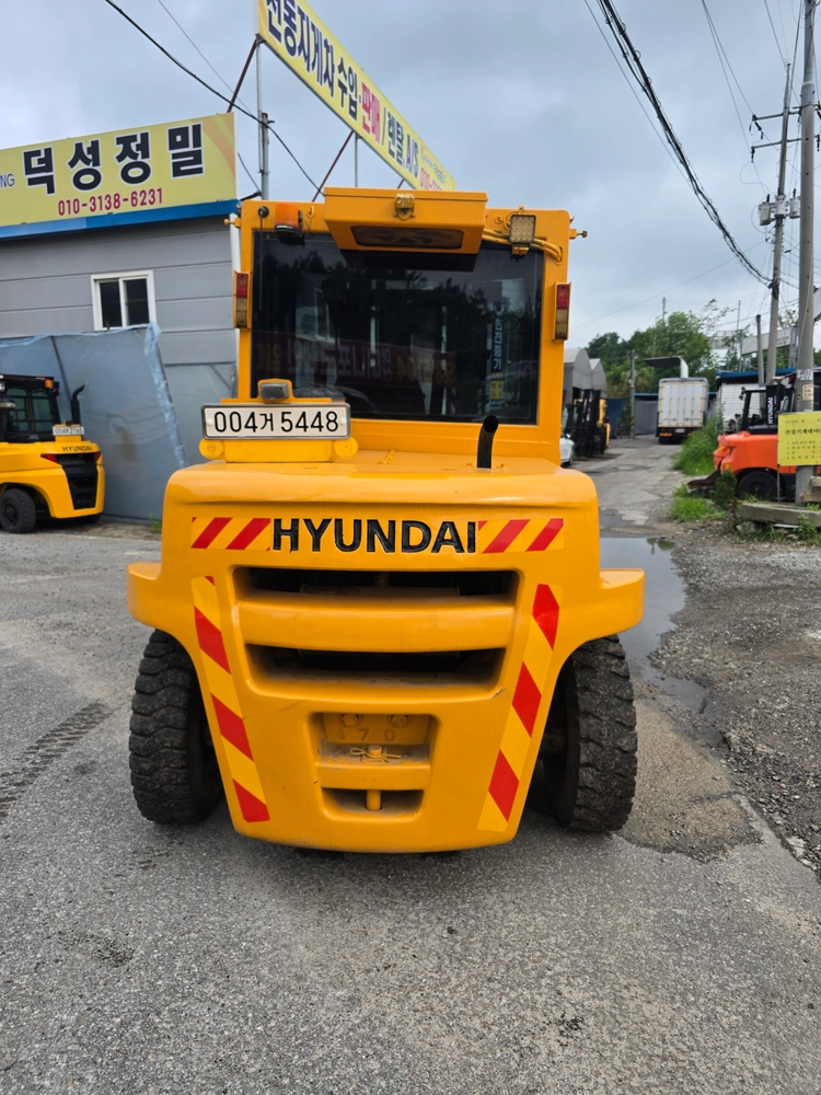 7톤 디젤지게차 2단 현대 풀옵션 차량상태매우좋음 이미지