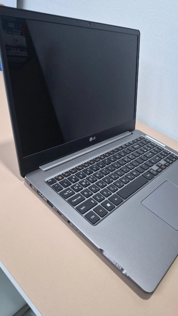 새상품급-LG 울트라기어 노트북 15인치 (i5-11세대 / 16G / SSD 500G / GTX 1650) 이미지